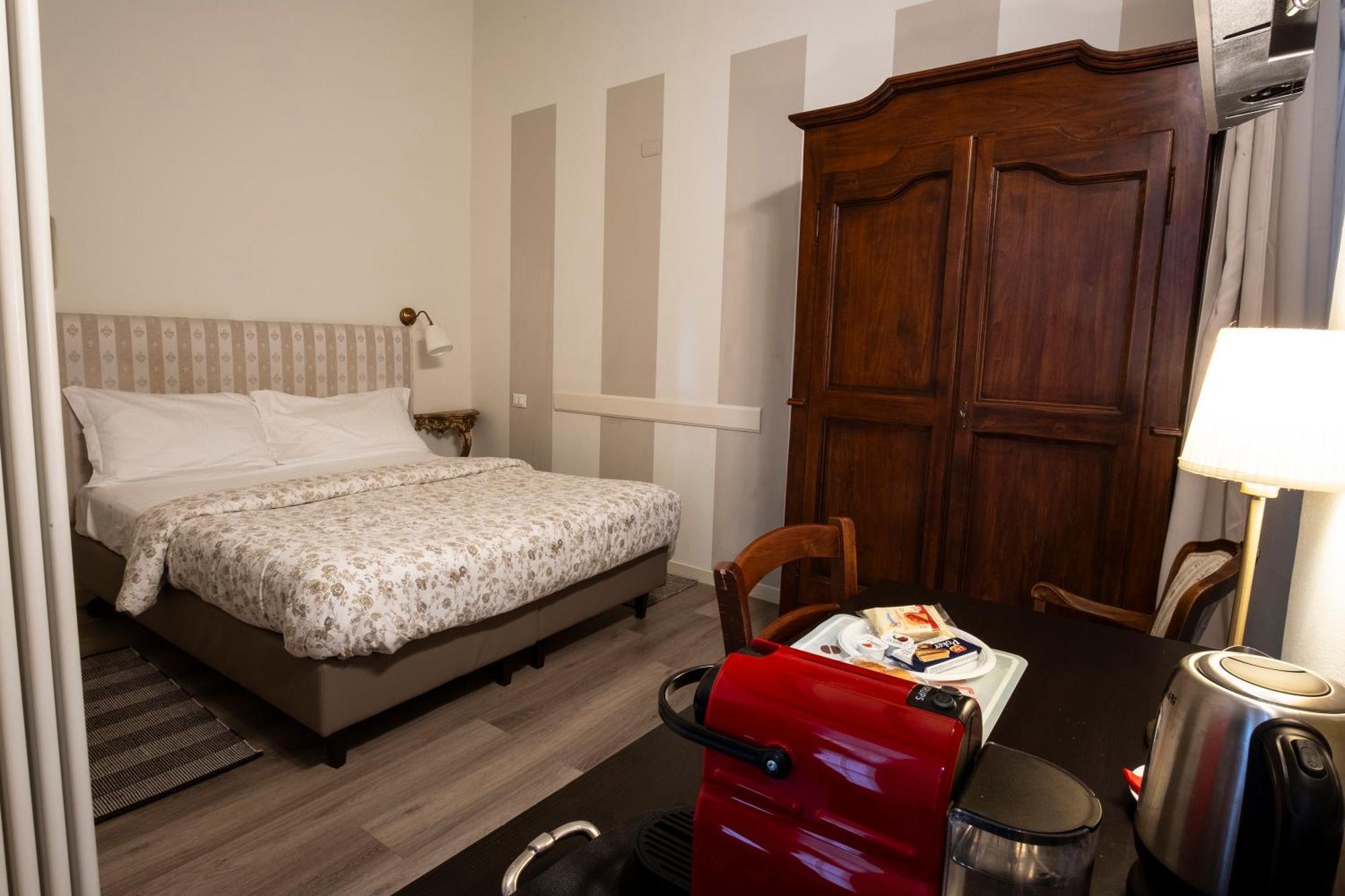 Il Cortiletto Hotel Piacenza Exterior photo