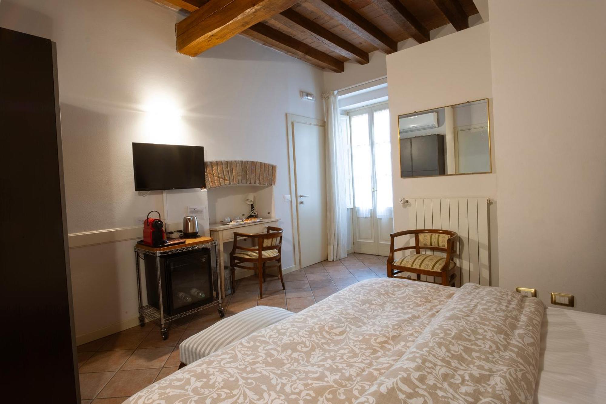Il Cortiletto Hotel Piacenza Exterior photo